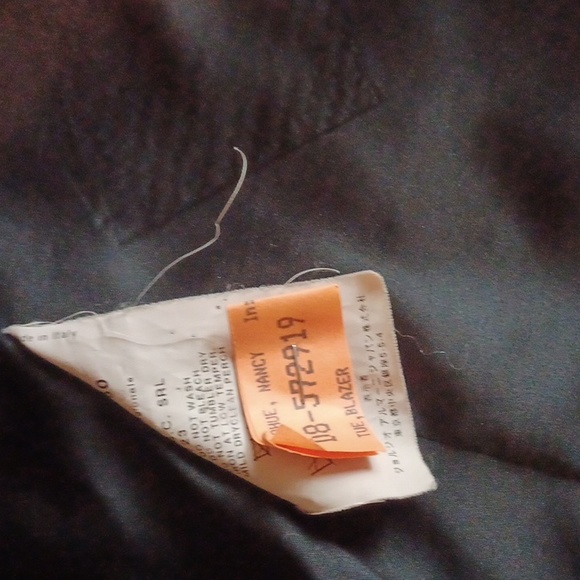 Armani  evening jacket - Picture 3 of 5